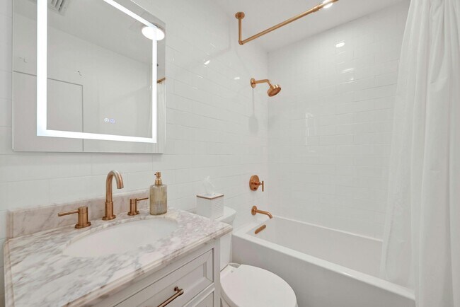 Photo - 1015 Grand St Unit 5D