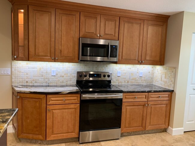 Photo - 928 NW Spruce Ridge Dr