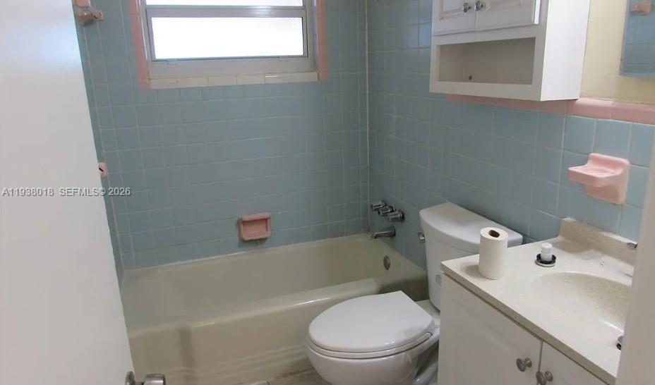 Photo - 3011 St Charles St