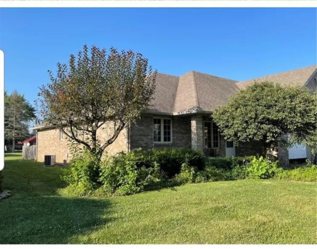 Building Photo - 14125 W Katriene Dr Unit 1