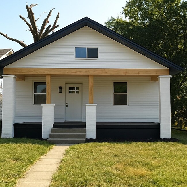 Building Photo - 829 Monroe Ave Rental