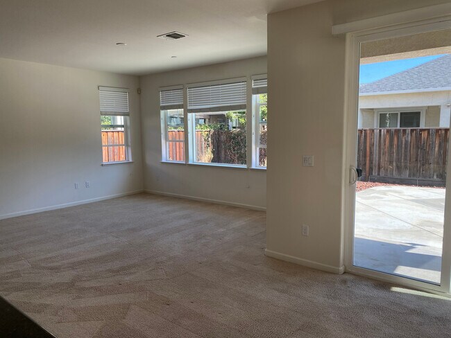 Photo - 830 San Bernardo Ln