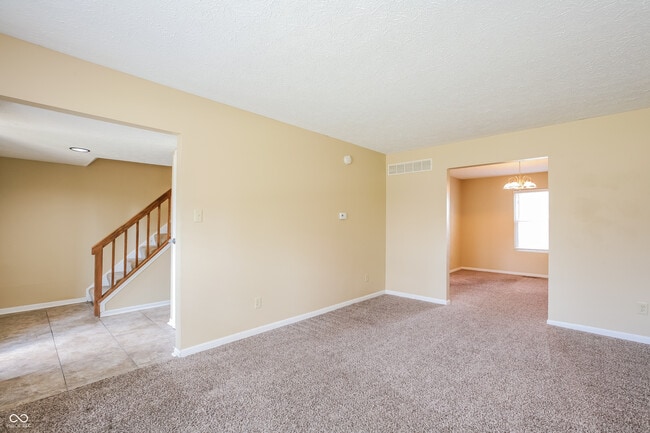 Photo - 1663 Rogers Cir