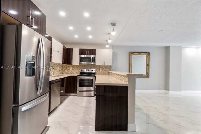 Photo - 19380 Collins Ave Unit 507