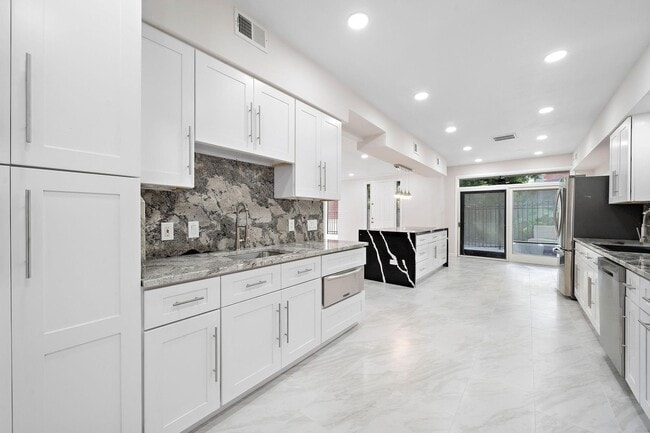 Photo - 1111 Potomac Dr