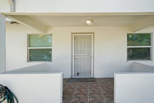 Photo - 379 W 19th St