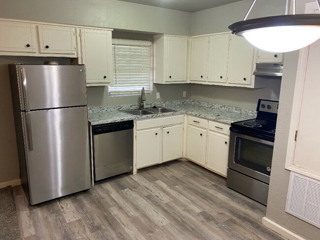 Photo - 3019 N Lee Ave Apartment Unit 6