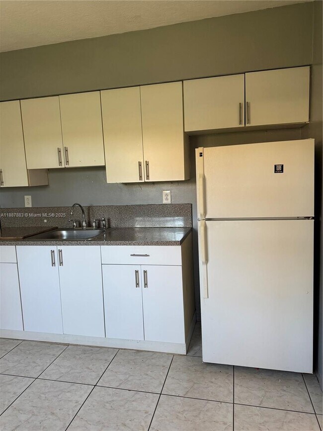 Photo - 6027 SW 36th Ct Unit N