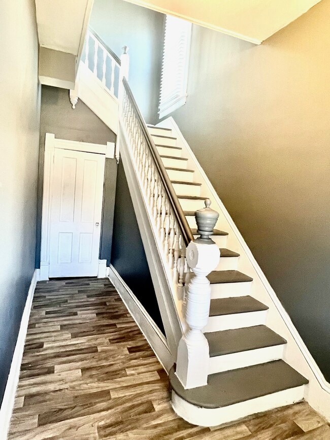 Photo - 1009 S Central Ave Unit 2