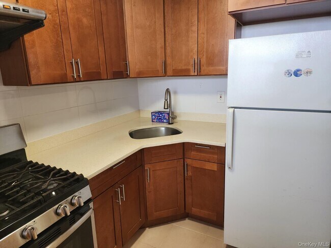 Photo - 61-45 98th St Unit 8G