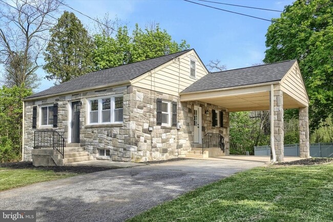 Photo - 2400 Linglestown Rd