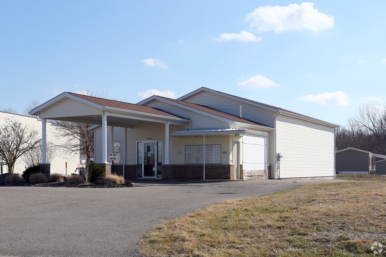 Ridgewood Estates - Ridgewood Estates Apartments