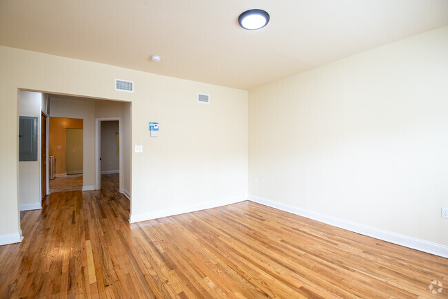 Building Photo - 1716 Capitol Ave NE Unit #2 Rental