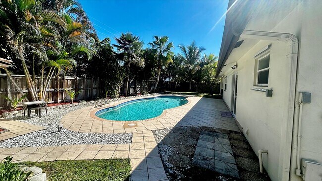 Photo - 5706 NE 17th Terrace Unit S