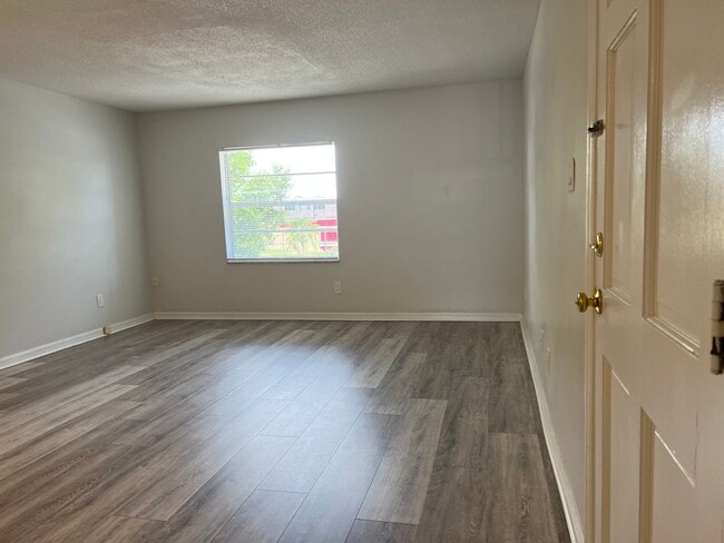 Photo - 3323 N Westmoreland Dr Unit 937#4