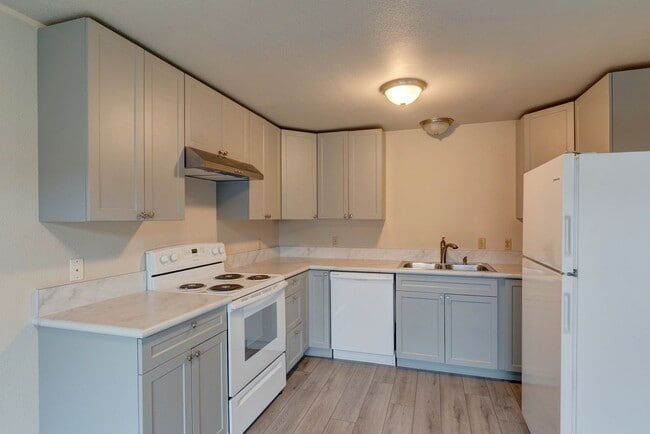 Building Photo - 1080 SE City Beach St Unit #102