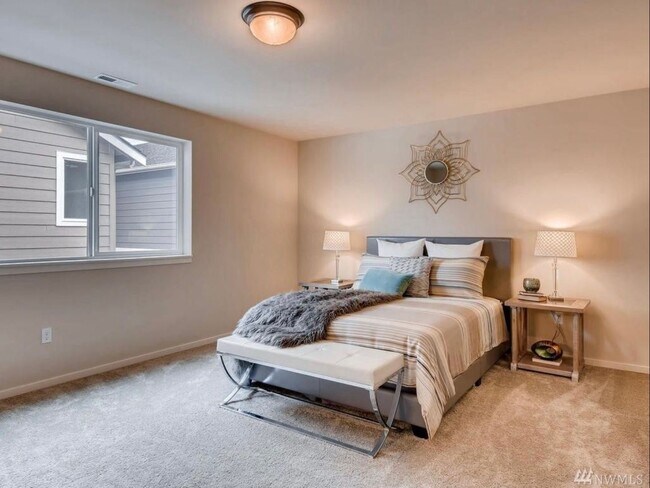 Photo - Beautiful 4-bedroom 2.5 bath home