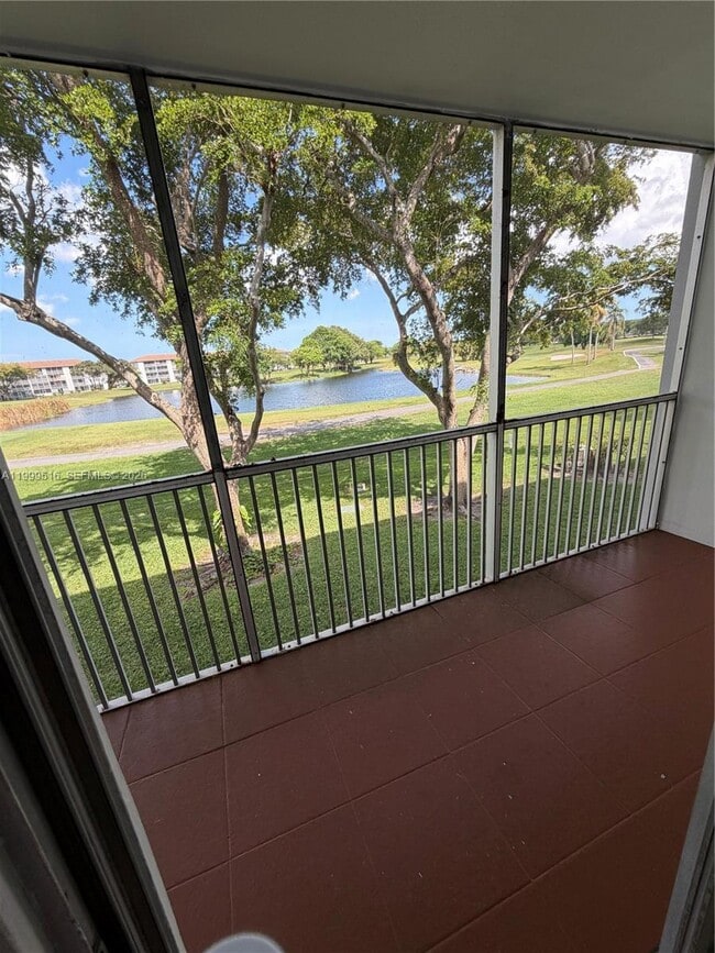 Building Photo - 301 SW 135th Ave Unit 209C