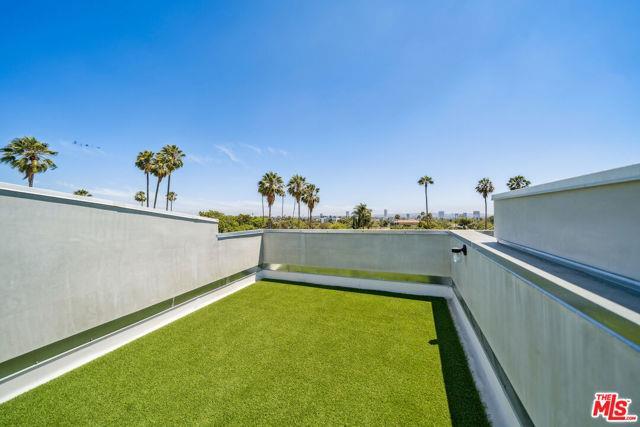 Photo - 1223 Hayworth Ave Unit 9