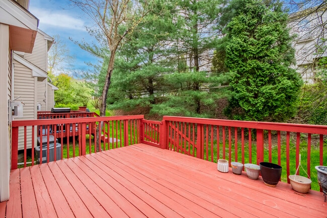 Photo - 232 Tall Pines Dr