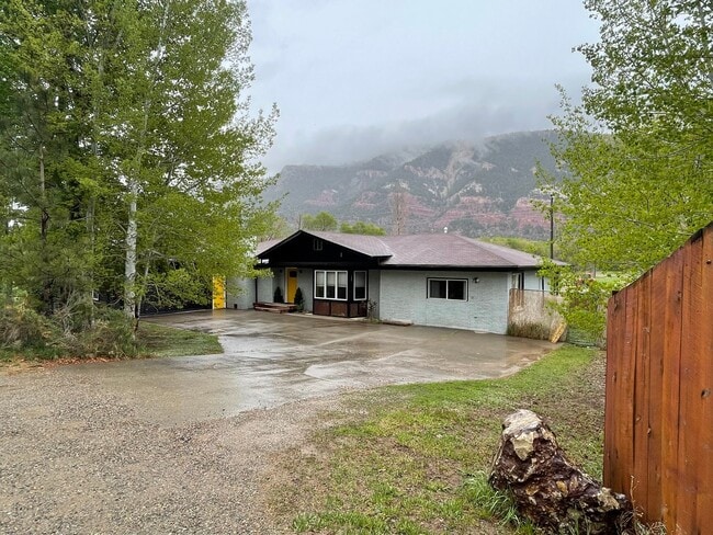 Spacious Single Level Ranch Style 4 Bed 2 ... - Spacious Single Level Ranch Style 4 Bed 2 ... House