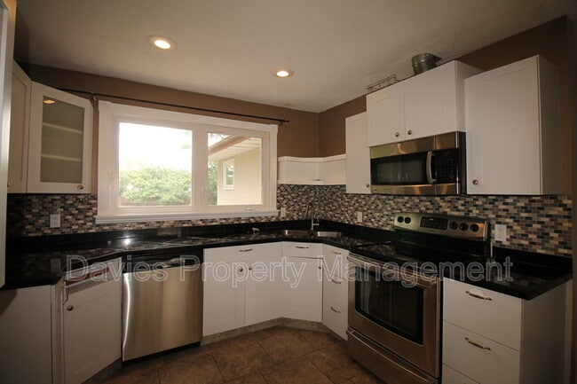 Photo - 12203-12149 149 Ave NW