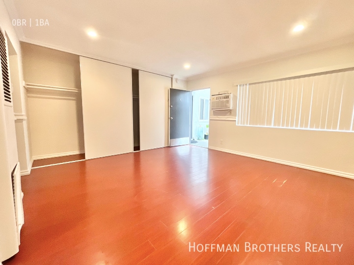 Photo - 6335 Whitsett Ave Unidad 3