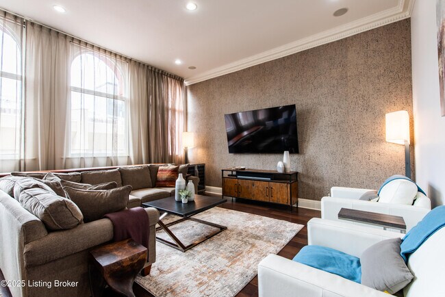 Photo - 133 S 3rd St Unit APT 403