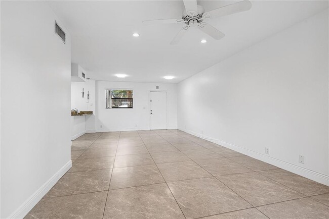 Photo - 9150 NW 38th Dr Unit 103