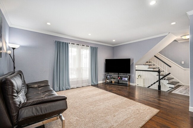 Photo - 1921 Williamsburg Dr