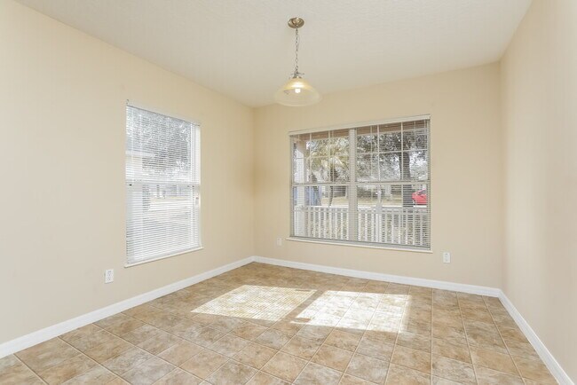 Photo - 4085 Waltham Forest Dr