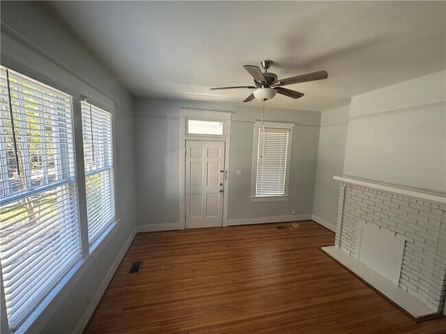 Photo - 262 Roper St