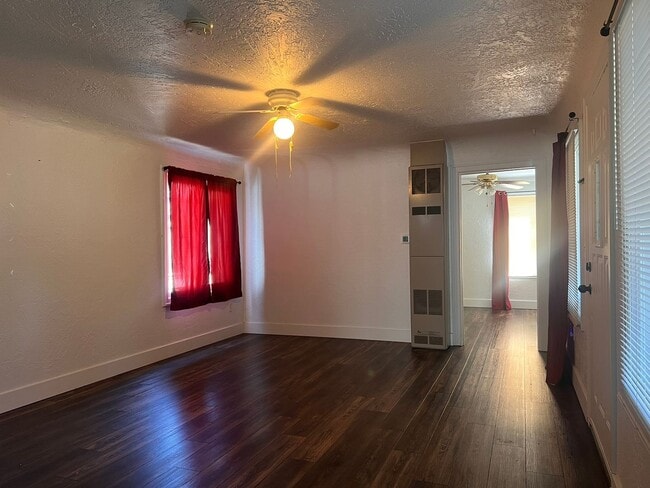Photo - 2BD/1BA DUPLEX W/GARAGE &YARD IN LEBANON