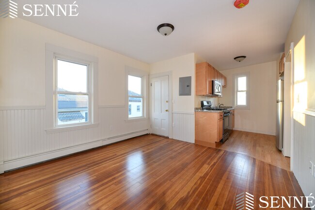 Photo - 146 Webster Ave Unit 3