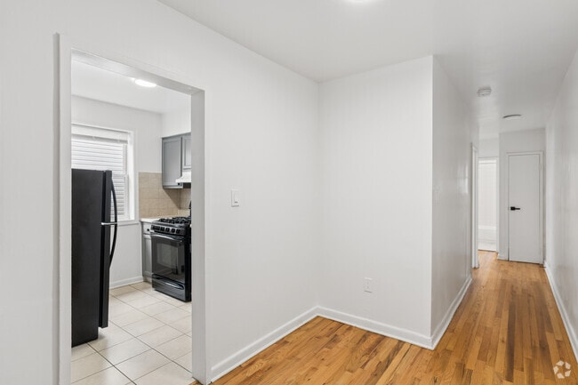 2BR, 1BA - 700SF - Dining Room