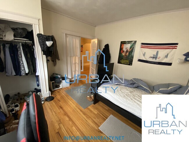 Photo - 2039 Commonwealth Ave