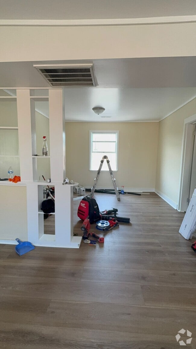 Building Photo - 1497 State St Unit 3 Rental