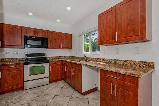 Photo - 205 NE 4th Ct.