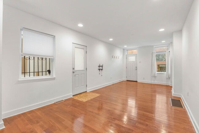 Photo - 918 N 26th St