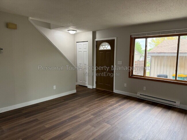 Photo - 561 4th Ave NW
