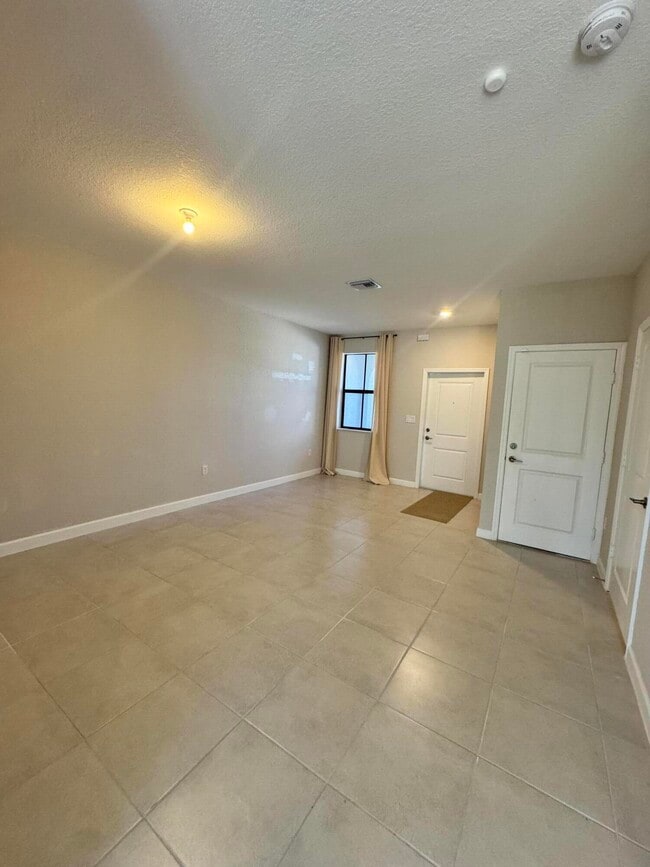 Photo - 5442 SW 14th Ct