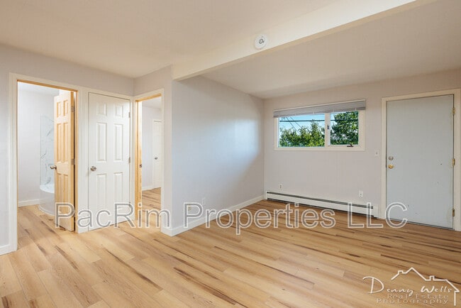 1807 W 36th Ave