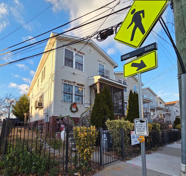 Photo - 703 Garfield Ave