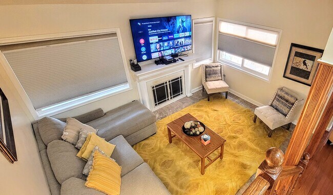 Photo - 2217 Saunders Dr