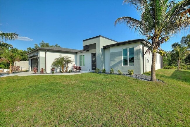 Photo - 24419 SW Kingsway Cir