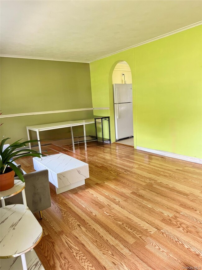 Photo - 16 W Greenway Cir
