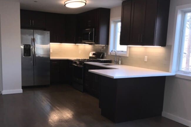 Building Photo - 524 56th St Unit 3