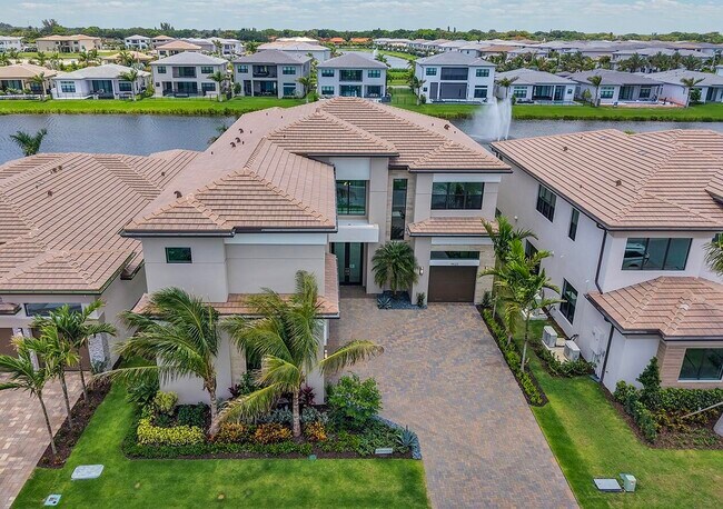 9523 Riverside Pk Dr