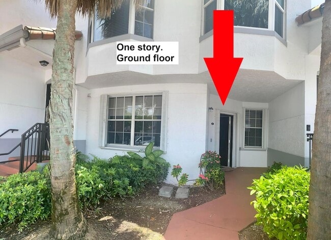 Building Photo - 725 SW 148th Ave