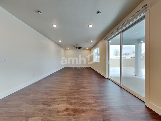 Photo - 11468 W Mesquite St